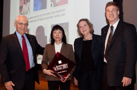 Yasuko Rikihisa accepting her innovator of the year award